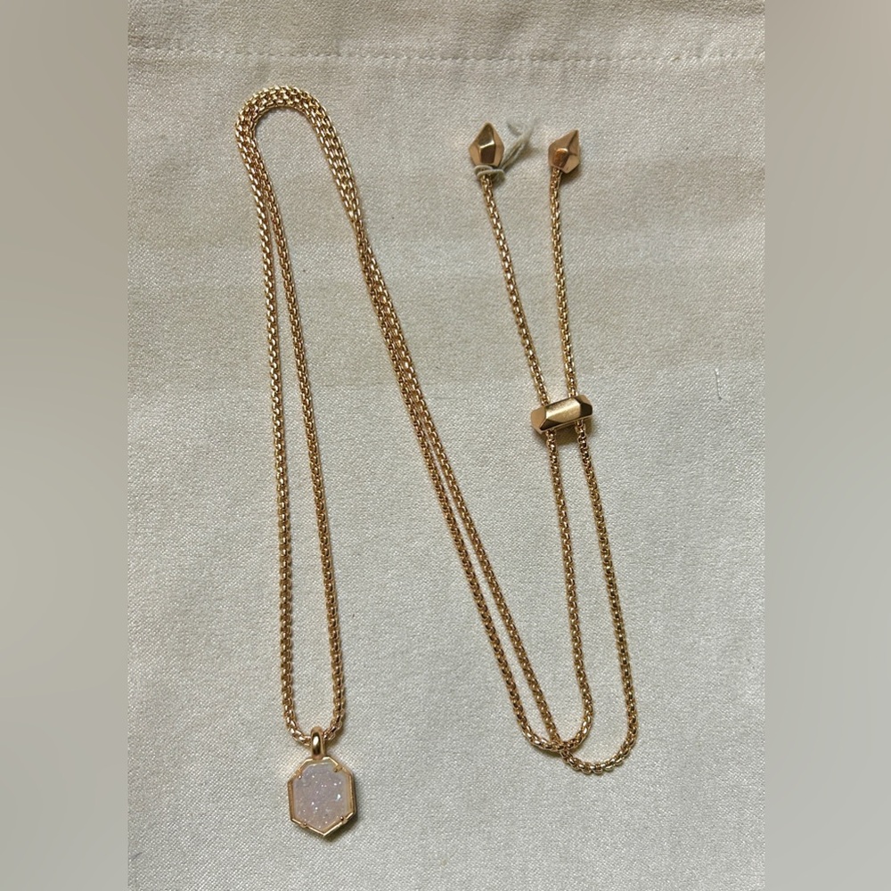 EUC Kendra Scott Teo necklace